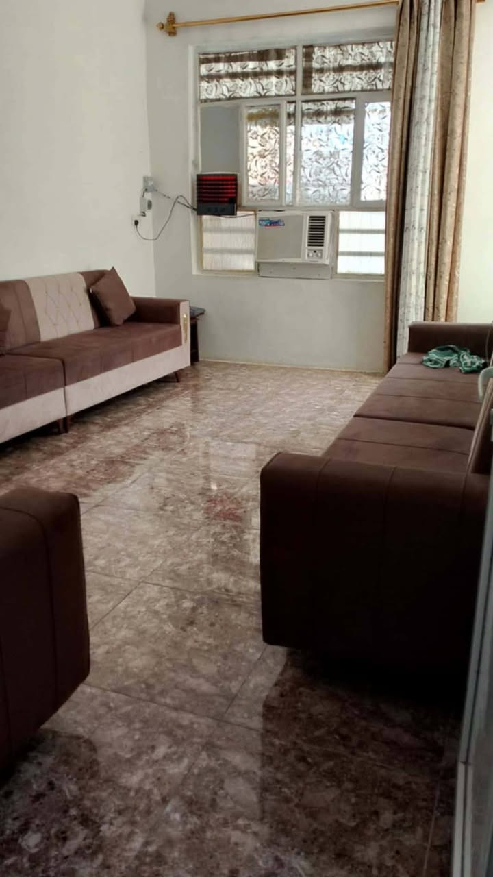 السلام عليكم دار للبيع المساحة 140 طابو زراعي سند 25 بسمنة مكون من غرف عدد 2 مناور عدد 2 صالة مطبخ واستقبال استارة وبيتونة كامل وكراج سيارة بيت مرتب حيل الموقع بعقوبة ام الاعضام يم الجسر الجديد خدمات كاملة للستفسار سعر ٩٥ قابل لتفاوض


**إذا كنت صاحب هذا الإعلان وتريد حذفه لأي سبب، رجاءا أرسل رسالة إلى الدعم الفني**