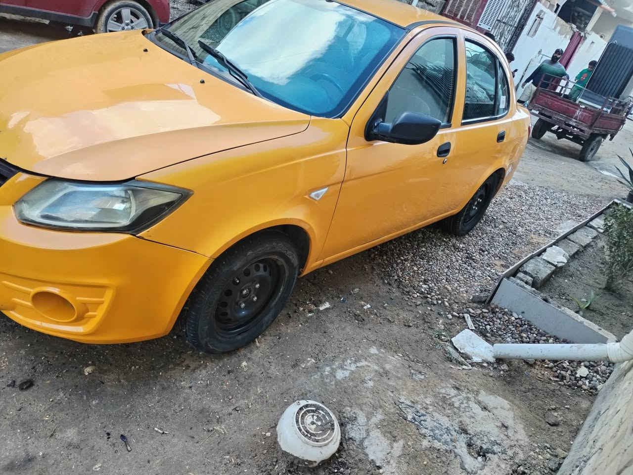 السلام عليكم ساينا موديل 2018 تحويل مباشر مصفره هيئه وغرامات وهزه كامله سنويه لل2030 كير مكينه حلوات  تبريد ثلج صدر جديد نقصها بولبرنات خلفيه + دسكات بيها طخه خفيفه موضح بالصوره  سعرها 47 وبيها مجال قليل كربلاء الحر  ***********
