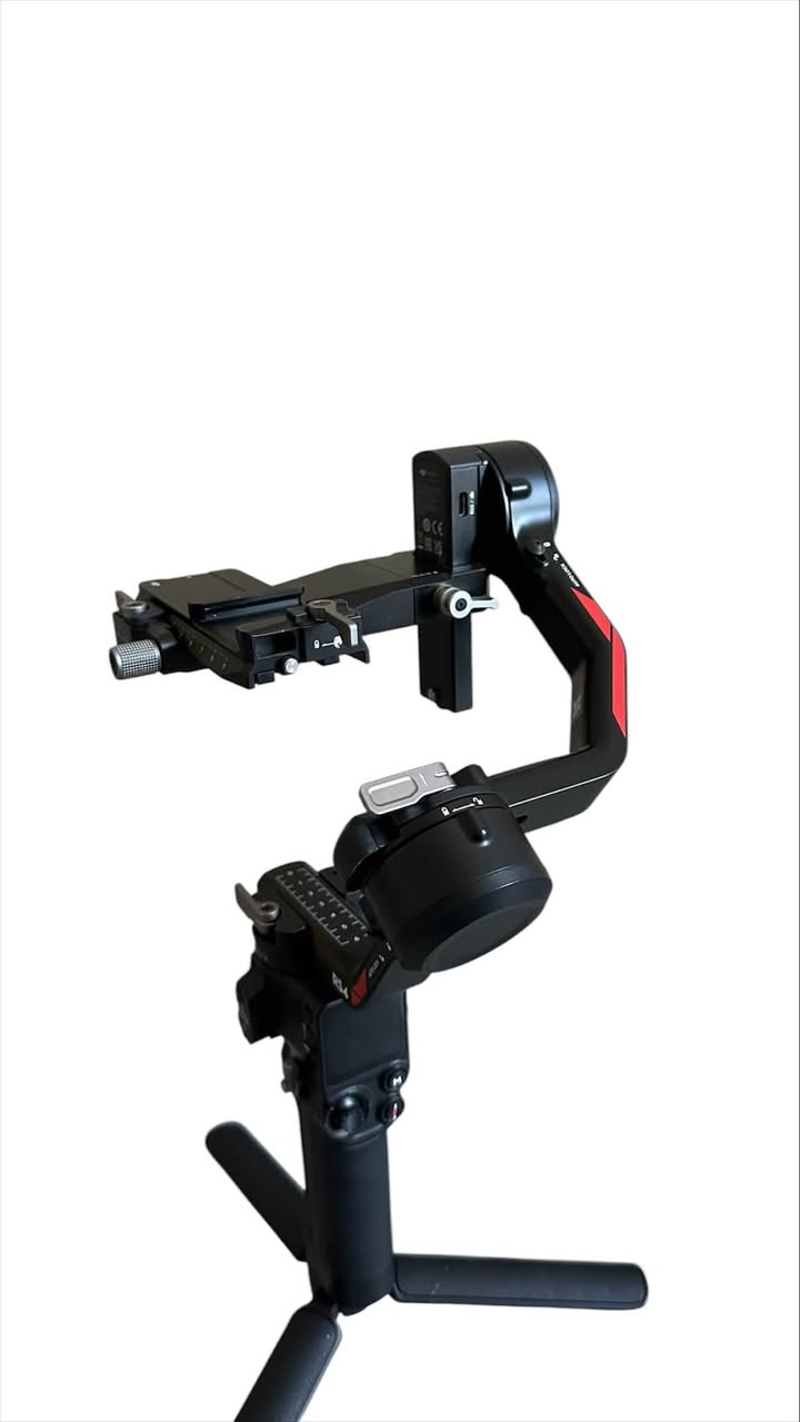 السلام عليكم 

رونن DJI RS 4 للبيع 
استخدام خفيف جداً، فقط 4 مرات
 نظافة الرونن 99% 
العنوان واسط -العزيزية 
💰 السعر خاص
للاستفسار  على  الخاص او على الرقم 
***********
