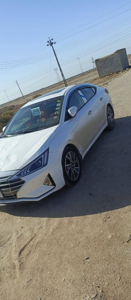 الانترا موديل 20 وارد خليجي السياره حره مداور ثاني يوم كفاله عامه ماعد رصعه كلش بسيطه بالبنيد رصعه كد شبر والباقي كفاله السعر ١٦٠ وبيها مجال للعزاز
***********
