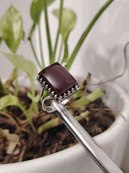 خاتم من العقيق اليماني الطبيعي الكرزي
صياغه جميلة ومميزة فضة عيار ٩٢٥
يوجد توصيل الى جميع المحافظات
التواصل ع الخاص او ع الواتساب ***********
