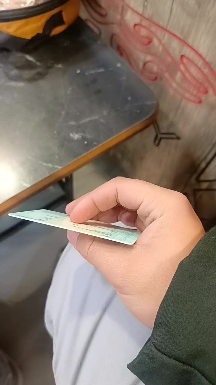 شباب دراجه للبيع (مكان موصل)
شاينك ٢٠٢٥ مرقم كامل
استعمال شهر نضيفه كلش ودراجه فول الفول معتني بيها اخذتها ب2.400.000 قبل شهر
اليوم عارضه ب2.100.000 
سبب البيع محتاج فلوسها
استعمال شهر فقط
رقم نينوى انكليزي تحويل مباشر 
*********** بي واتس
