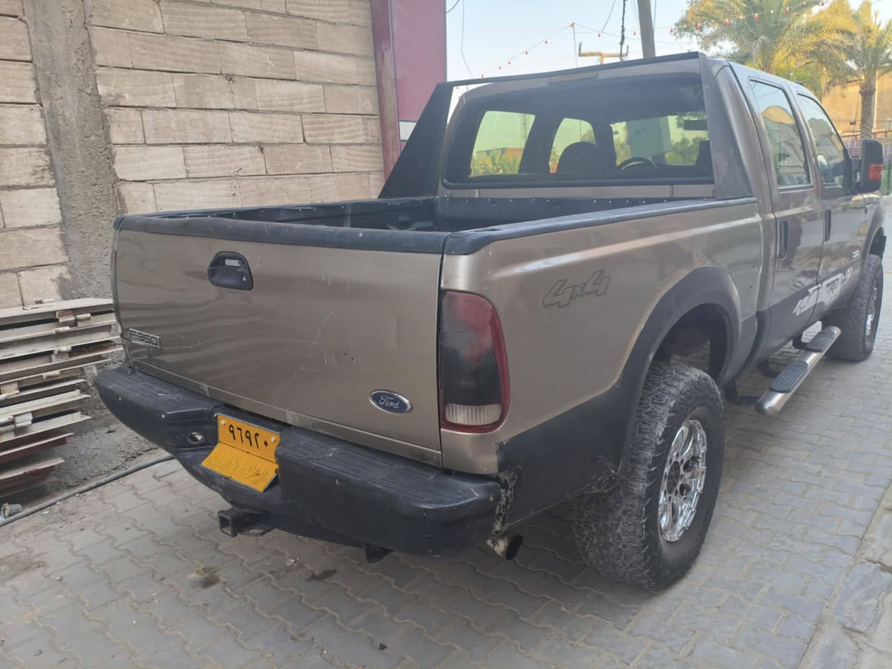 فورت بانزين
بيع او مراوس
محرك لكززموديل2006 تحويل مباشر السعر 80

***********
