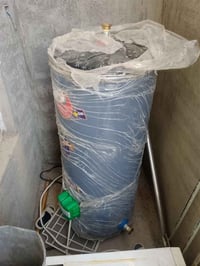 كيزر للبيع جديد سعر ب45 وبي مجال شي قليل 07712243711