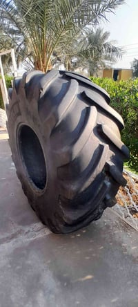 اسلام عليكم تاير620/75/26 أصلي شركه عنوان واصط صويره للاتصال ٠٧٨١٧٧٦١٩...
