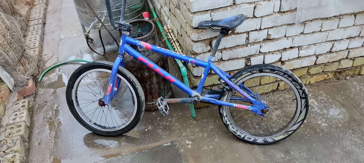 سلام عليكم بايسكل بيم اكس جيني  للبيع  بغير بايسكل اكبر منه حجم 20 اصلي بريك بل مكينه كامل السعر 50 وبي مجال للطيبين مكاني بغداد -جكوك- ***********
