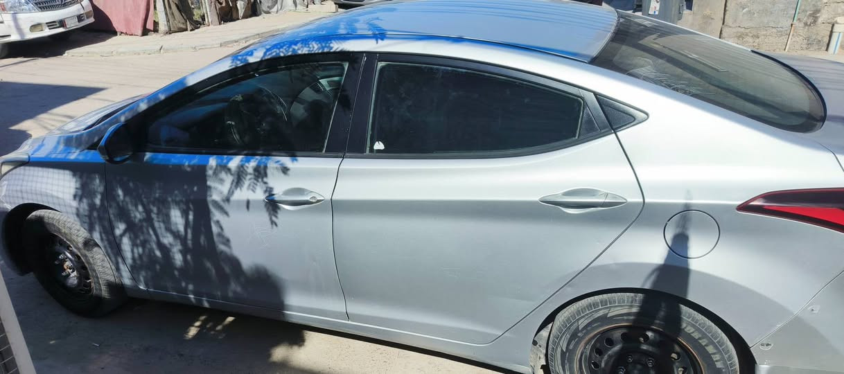 سلام عليكم سياره نـوع النترا مديل 15 خليجي ما بيها ضربه فقط بارد  تحكم ستيرن محرك 1.6 مكينة كير حداديه تبريد كفاله السعـࢪ 109 وبيها مجال للطيبن الاستفسار اكثر
 ***********
