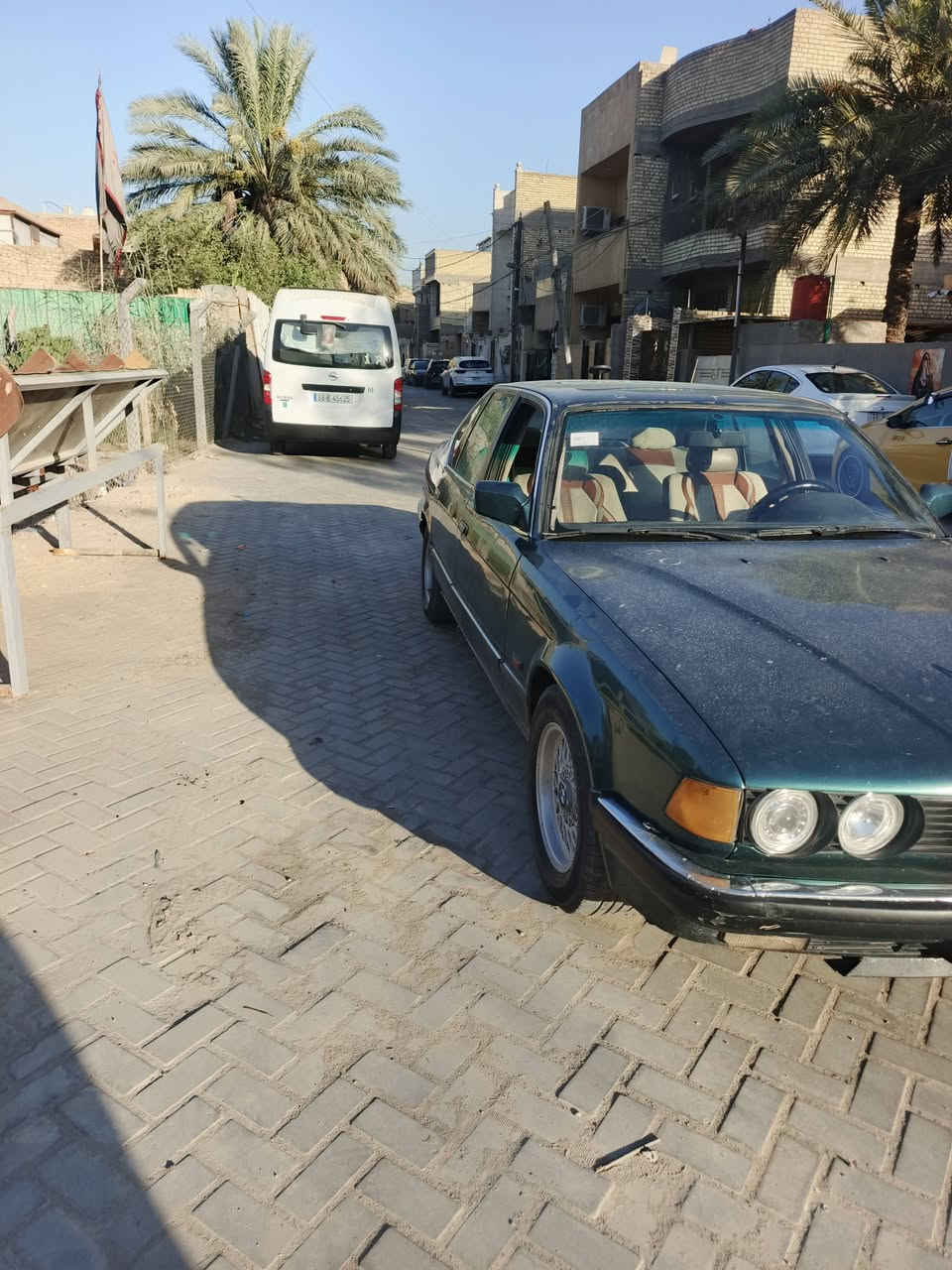 بي إم للبيع ٩٢ سياره جاهزه بس صدر تعبان شويه شراي يخابر ***********
