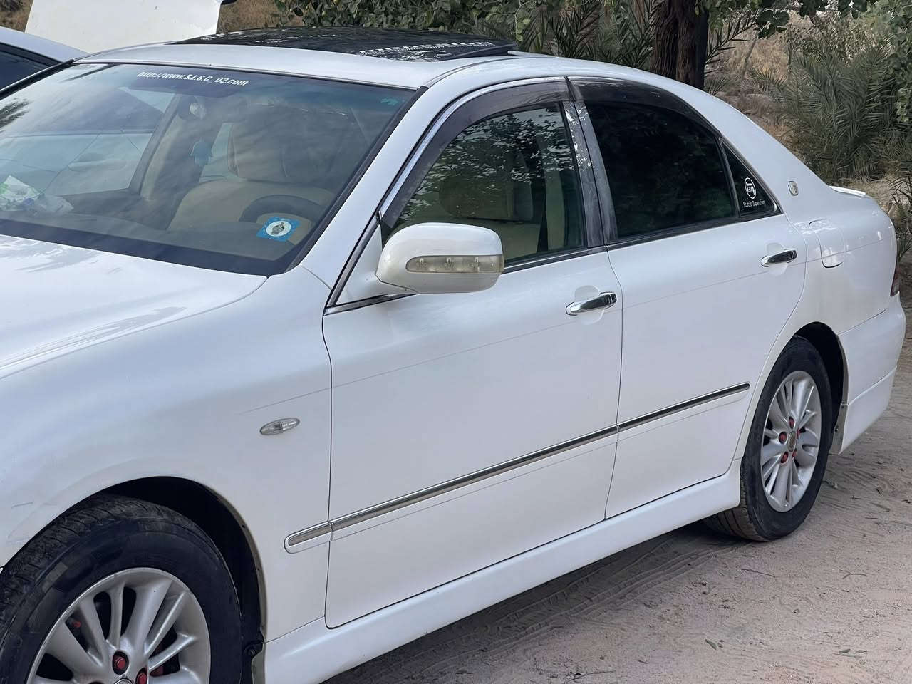 ياالله 
شاهينة 2004 دكمتين 
شاصي 82
گير S
السيارة فتحة 
ستيرن كهربائي 
اشاير مري 
اشاير ترحيب 
كشنات كهربائي 
رقم ذي قار انكليزي بأسمي شخصياً 
السعر 137$
للاستفسار :***********
