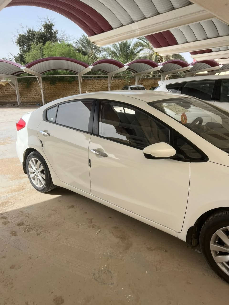 سيارة سيراتو خليجي ٢٠١٤ بيها ضربه بباب السائق ومعمر وصبغ گد شبر بالهلال الخلفي ماشيه ١٤٥ كيلومتر المواصفات خمسه ويل كب تحكم بالاستيرن بلاجكتور شاشه سياره نظيفه كلش السعر ١٢٠ ورقه الاتصال على صاحب الرقم ***********
