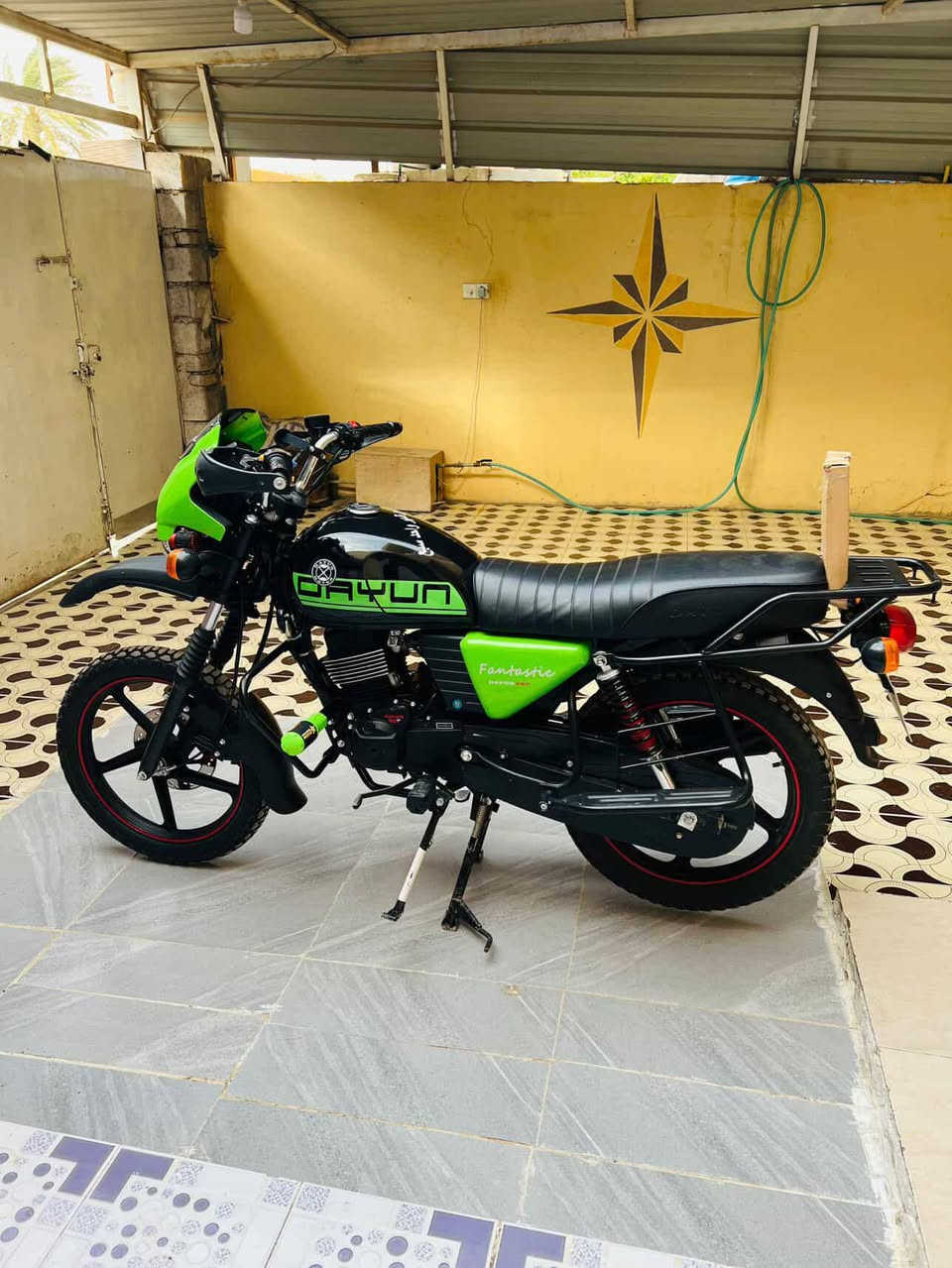 سلام عليكم دراجه ديوان جبلي مديل 25 مكفوله كفاله عامه محرك 200 اوراق كامله مكان دراجه ديالى دلي عباس سعر 1400 وبي مجال ***********
