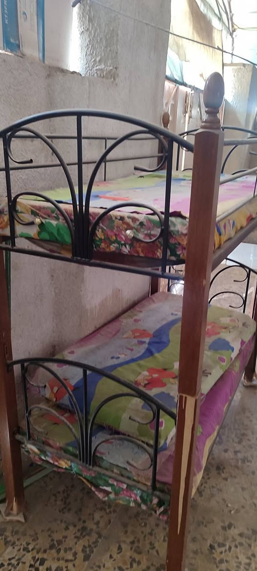 جربايه حديد نفرين وتصير نفر مع الفراش السعر ٧٥ العنوان البصرة منطقه الموفقيه هاتف ***********
