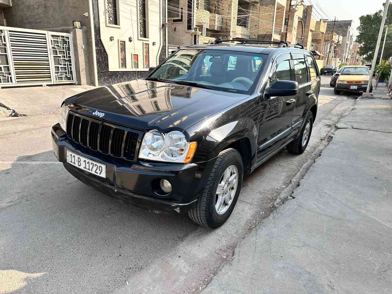 السلام عليكم جيب لاريدو 2007 مكينه 6 سلندر 3700 
السعر 105 ورقه وبيه مجال 
للاستفسار اتصال ‭‬ ‭ 0780 013 2750‬
