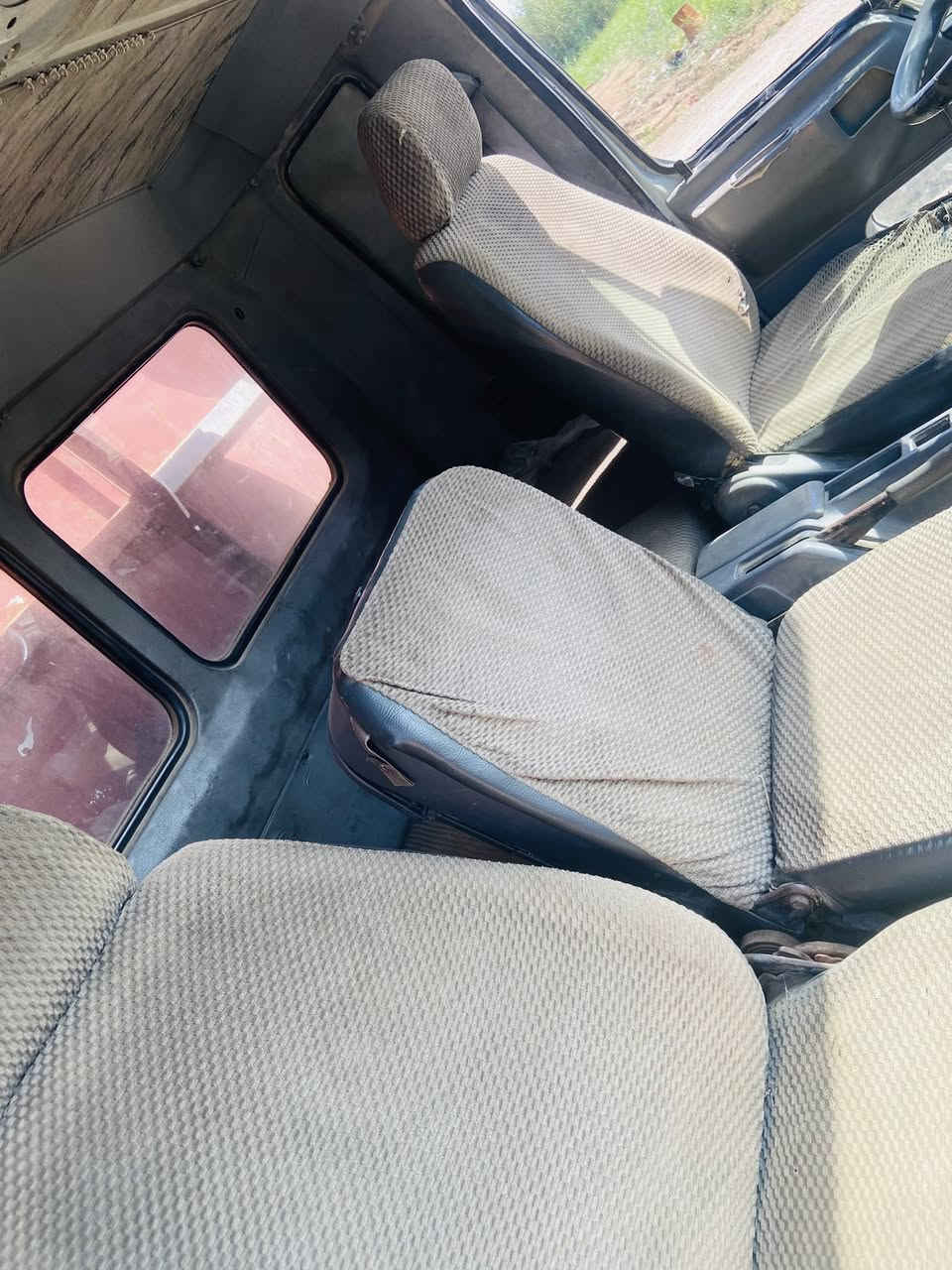 سلام عليكم هينو للبيع تخم تاير محرك 70عادي لا صرف ولا بخار موديل 94 لاستفسار عل رقم ***********
