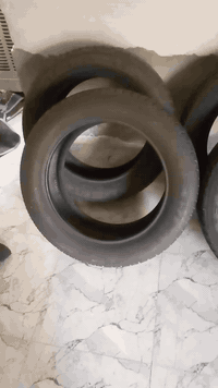 سلام عليكم بسبب الوعود الكاذبة اعيد النشر تخم تاير لاندكروز حجم 20/285/50   مكاني كربلاء ***********
