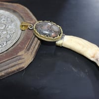 ناب ذئب • نحاس أصلي • عقيق رمادي