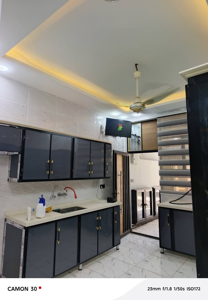 دار للبيع في النجف الأشرف
📍 الموقع: النجف – ملحق قريت الغدير عرض شارع 12

📐 المساحة: 150 متر مربع

📄 الطابو: زراعي – سند 25 – قرار محكمة

مواصفات الدار:

🛏 غرفتان نوم

🛋 صالة

🍽 مطبخ

🧑‍💼 استقبال

🚿 حمام داخلي

🚻 حمام خارجي

البيت ينباع معع الاثاث أثاث كامله 

🏗 نوع البناء: طابوق، الأساس والسقف صب

💰 السعر: 92 مليون دينار عراقي (قابل للتفاوض)

☎️ للتواصل: ***********

 #عقارات #h
