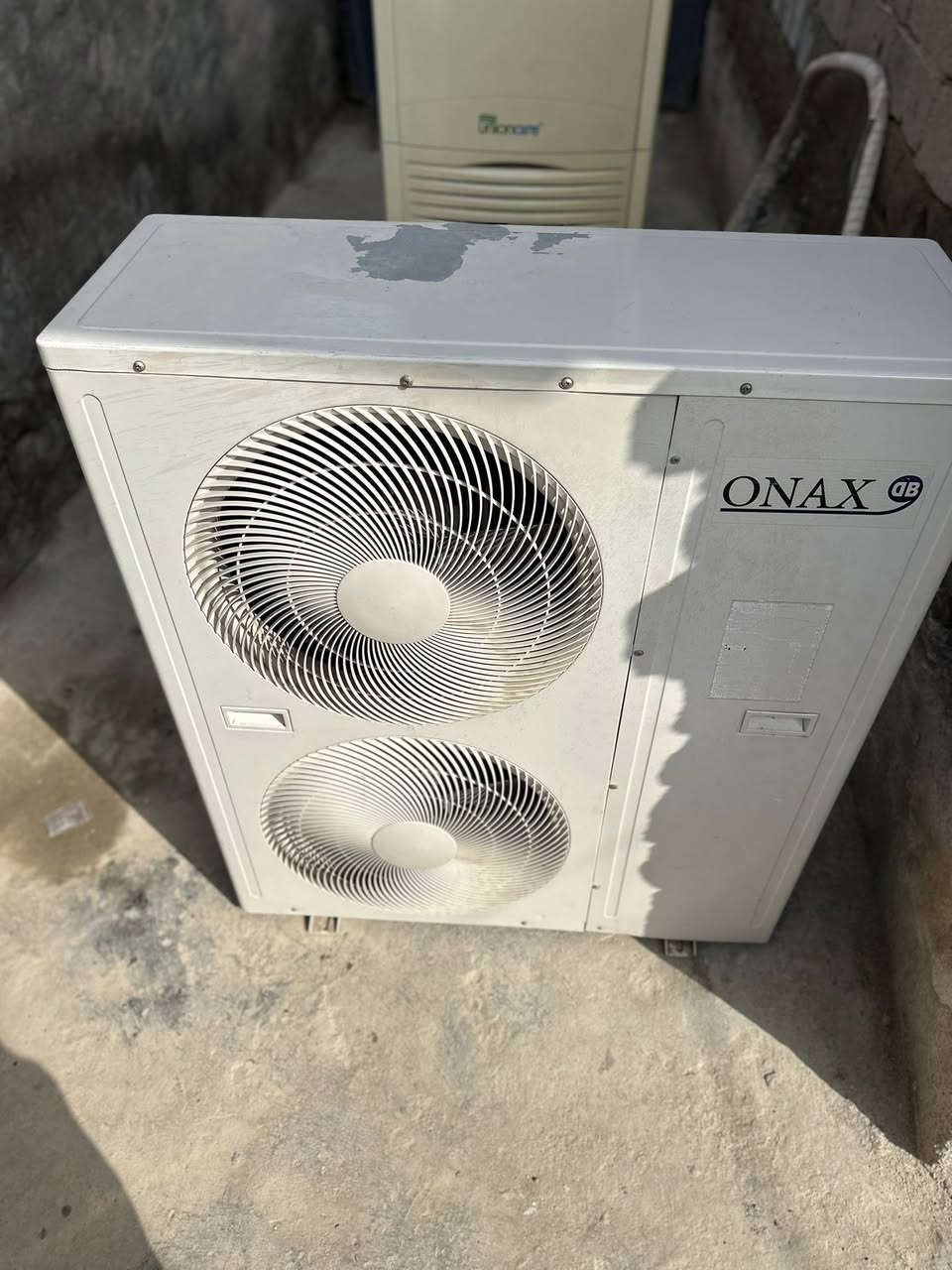 سبلت للبيع تلاثه طن سعر450   ***********
