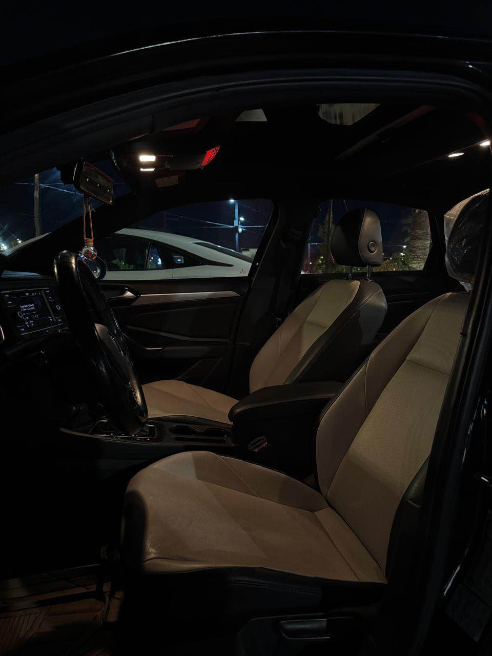 ‏ 🇩🇪JETTA 🇩🇪
‏2020-R line pluse  
‏3VWCB7BU1LM032700

‏🛑80.000mil 
🛑كشن جلد 🛑رادار كامل 
🛑رادار مراية 🛑كاميرا
🛑كشن خلفي و كدام و سوكان هيتر
🛑پانوراما 🛑بلاجكتور بلادي

گیر و محرک و کهربائی شرط فەحس✅
سونر موجود بدون دواخل بدون ايرباك صور ضرر موجود

مكان سيارة اربيل
سعر 129 💵

‏whats app•viber
☎️ [0750-122-6666] ☎️
☎️ [0770-195-6666] ☎️ أربيل, العراق


**إذا كنت صاحب هذا الإعلان وتريد حذفه لأي سبب، رجاءا أرسل رسالة إلى الدعم الفني**