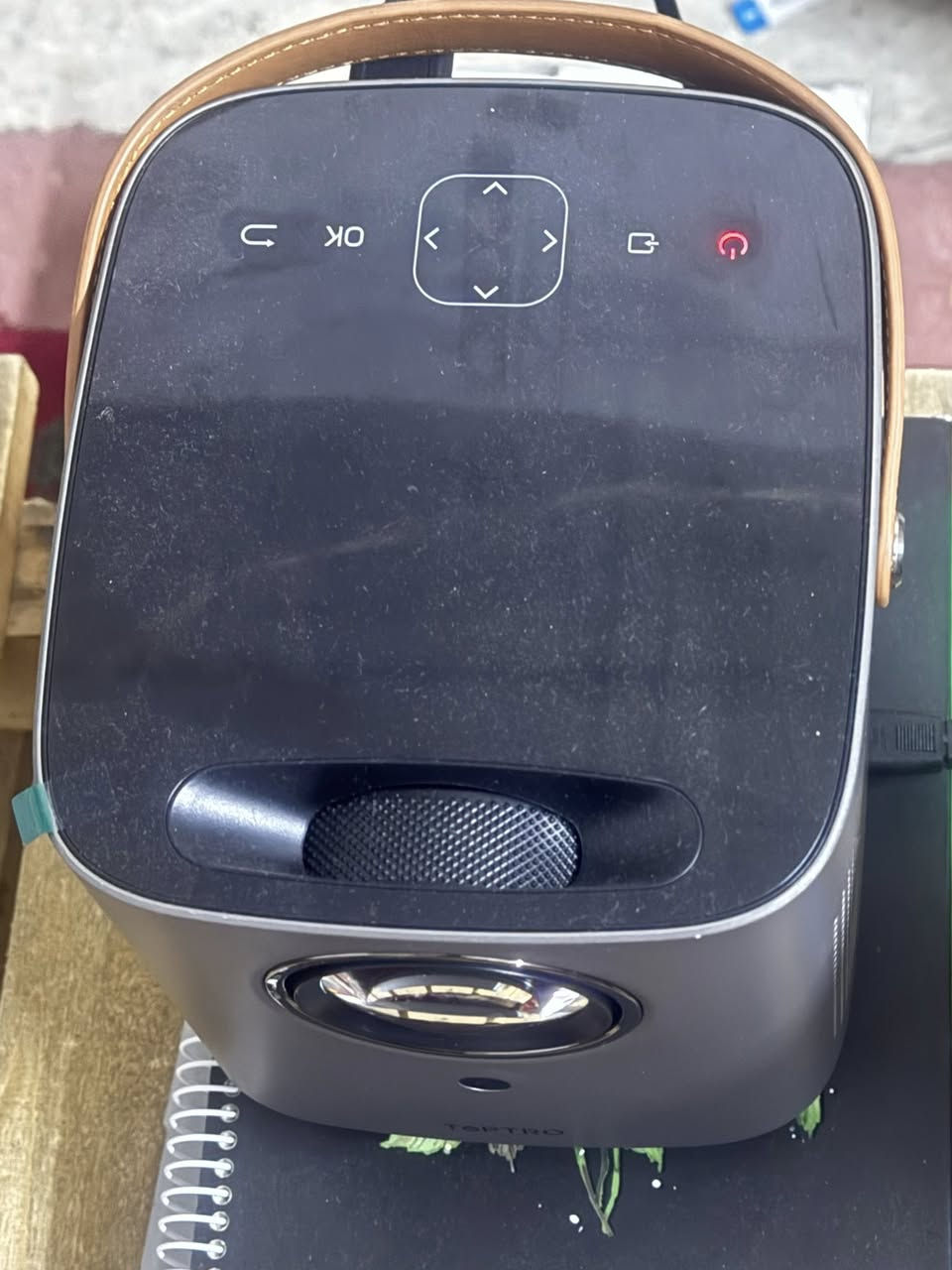 بروجكتر محمول للبيع

بروجكتر TOPTRO TR23 ( جديد) ، مناسب للأفلام، المباريات، والألعاب.

المميزات:• حجم صغير وسهل الحمل
• صورة واضحة HD
• يكنك يشتغل على الموبايل واللابتوب
• مناسب للبيت أو الغرفة المظلمة

💰 السعر: 75,000 دينار فقط

📍 المكان: الموصل
للاستفسار مراسلة خاص


**إذا كنت صاحب هذا الإعلان وتريد حذفه لأي سبب، رجاءا أرسل رسالة إلى الدعم الفني**