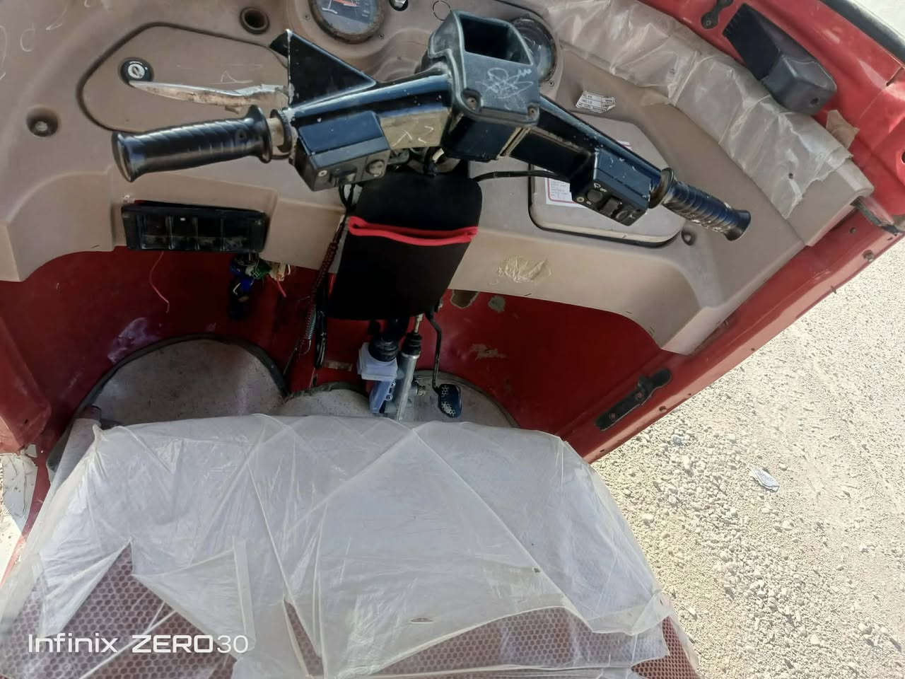 السلام عليكم اخوان تكتك مديل 18 للبيع رقم ذي قار وسنويه لوحات انكليزي. امداور ثاني يوم   تخم تاير جديد
سعر 4 مليون  وبيهه مجال قليل  ***********  بي واتساب    مكاني ذي قار الفهود
