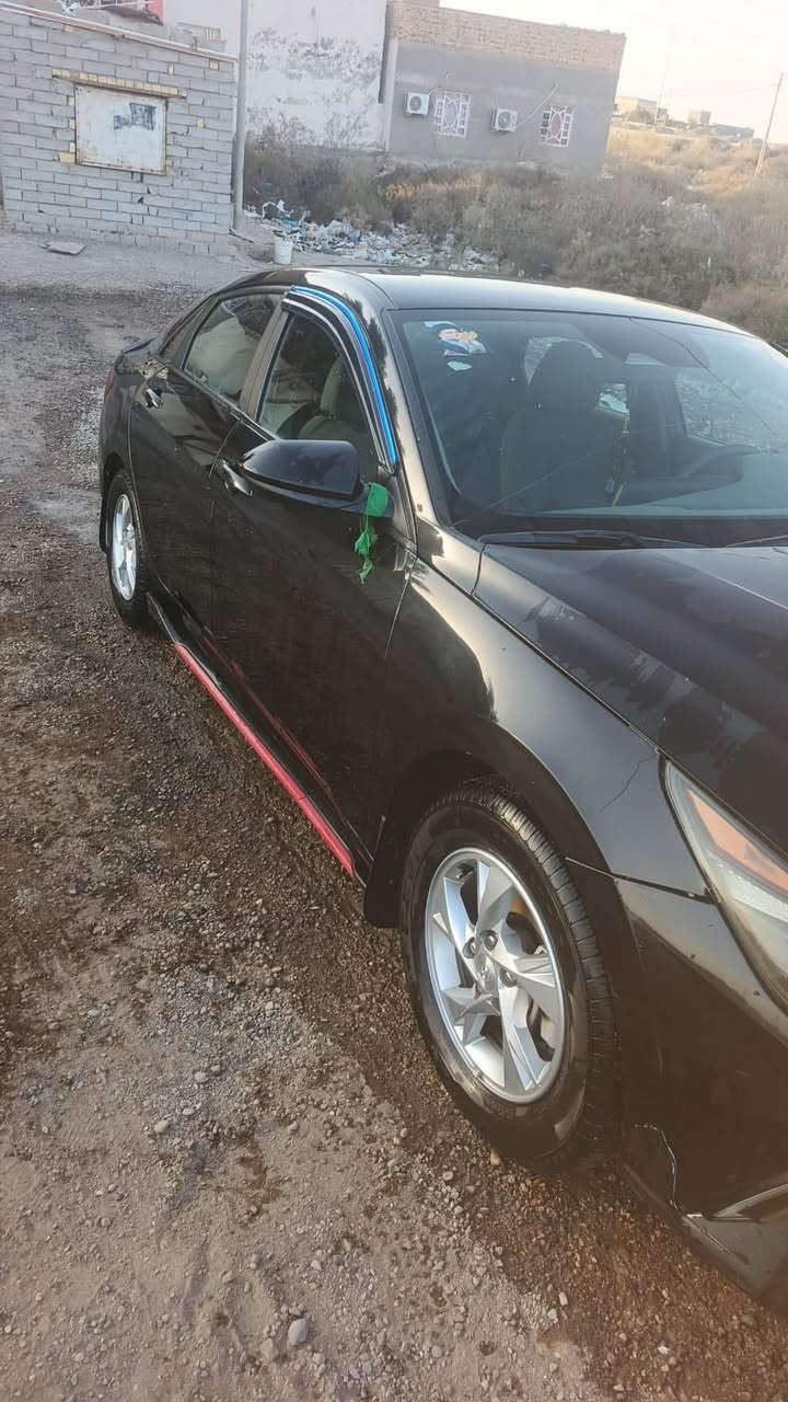 السلام عليكم الانتره موديل 22 معوقين وارد امريكي مكينه 200 كير محور 6 نمر لمرغوب سياره بيه بس قبق جنطه  الحوض سليم شويه من خشم البنيد بدون دواخل  العنوان ذي قار قضاء جبايش السعر 130 ***********
