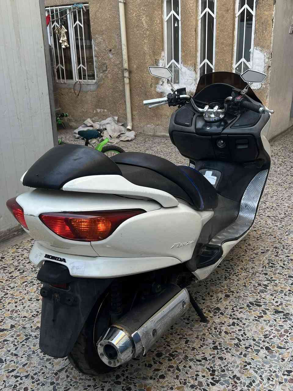 فورزه 0️⃣ 8️⃣ بصمه
عميه بلاد دراجه جاهزه
مكينه كهربائيات شلعه ومعدل 
مكاني بغداد *********** 
السعر مليون وميه
