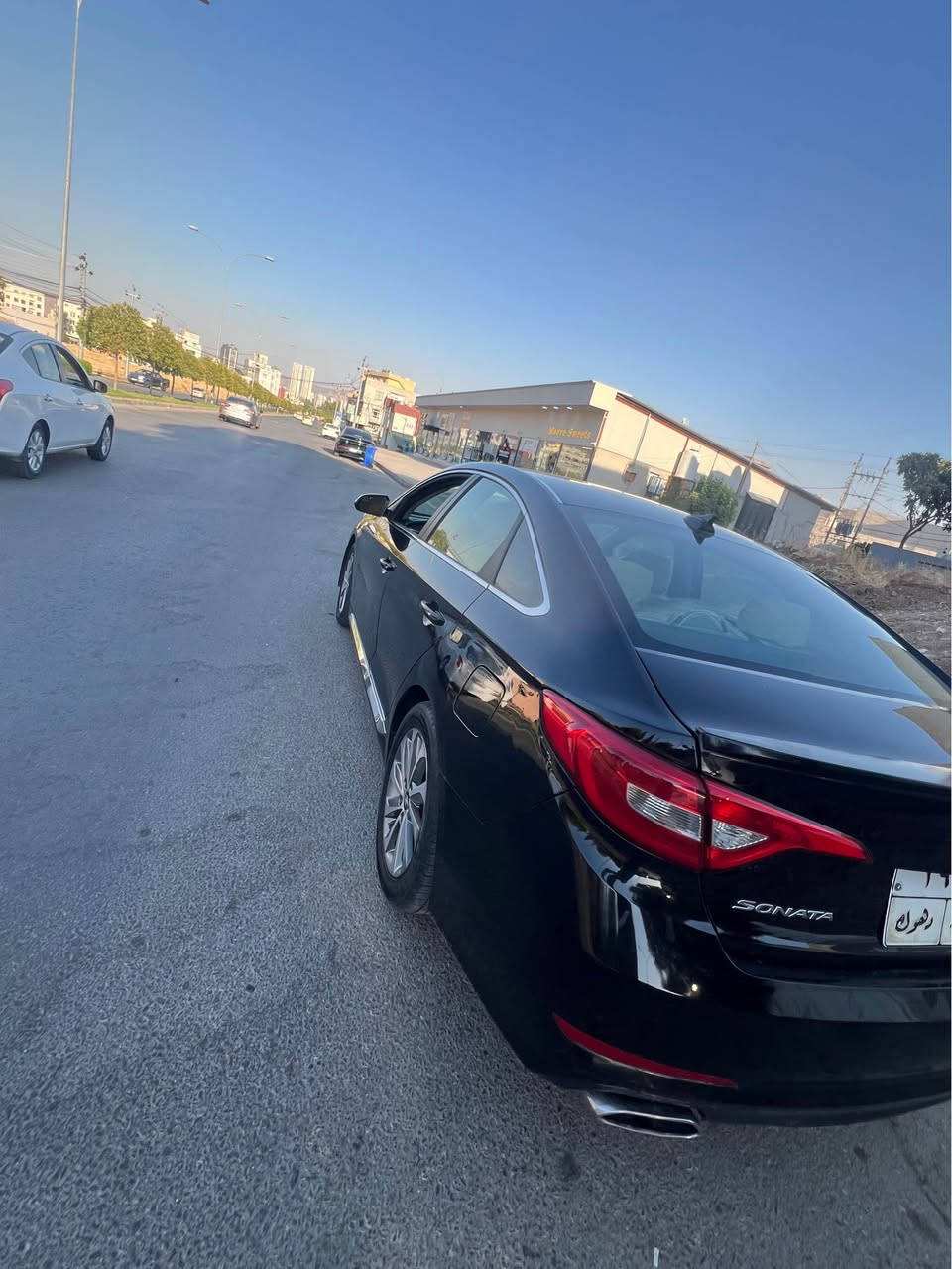 سوناتا أمريكي ٢٠١٥ فول مواصفات بدون فتحه محرك ٢٤ محرك مفتوحه بس جاهزه ماشيه ١٠٠m غرامات ١٠٠$ قطعتين صبغ بدون دواخل بولند و چملغ خلفي تبريد أو تحويل بشرط ☎️*********** دهوك, العراق
