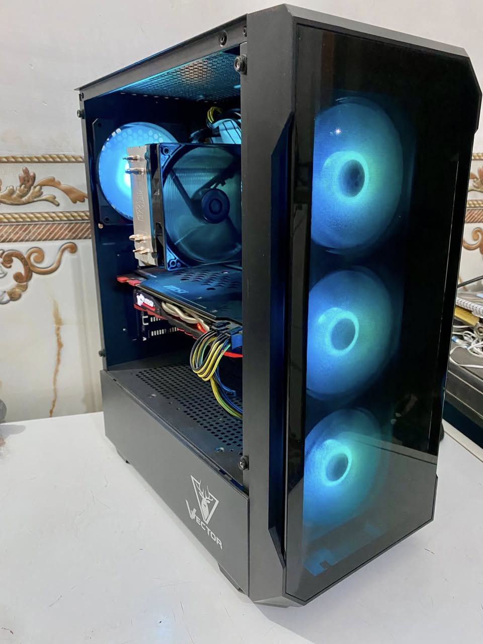 السلام عليكم تجميعه العاب قويه بسعر مناسب فقط كيس
GPU GTX 1070 Ti MSI GAMING X 2FAN RGB 
كارت كلش وقوي ونظيف واستعمال قليل 
CPU CORE I7 8700K  6 CORES  12 THREADS 
اقوة او بقوة i5 11400F 
MOTHERBOARD ROG STRIX B360-F GAIMNG  ATX اكبر حجم 
بورد كلش عظيم اربع نافذ رامات و٣ m.2 و هيتسنك ع كل مكان
STORAGE NVME M.2 512GB 
RAM 16GB 
POWER SYPPLY  600+80  
CAES 4 FAN ARGB BLACK COLOR 
متغير لاكثر من 10 انماط 
تبريد هوائي من AMD ARGB  
تجميعه كلش مرتبه وحلوه وقويه  

سعر التجميعه سعره 500 الف فقط ✅
مكاني بغداد الدوره ✅
يوجد توصيل ✅


**إذا كنت صاحب هذا الإعلان وتريد حذفه لأي سبب، رجاءا أرسل رسالة إلى الدعم الفني**