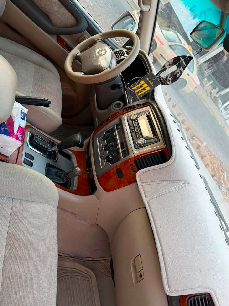 ---
**بۆ فرۆشتن - لاندکرۆزەری ناوخۆیی و پاک 🔥**

**TOYOTA LAND CRUISER 2005**

ئەم لاندکرۆزەرە بۆ ئەو کەسەیە کە دەڵێ سەیارەی پاکم دەوێت، سەیارەکە لە وێنە جوانترە لە واقیع!

**وردەکاری سەیارەکە:**
🩶 **ڕەنگ:** سلڤەر - زۆر جوان و تایبەت
✨ **پاکی:** زۆۆۆر پاکە، شازی سەردەمی خۆیەتی
💰 **مەسرەف:** دینارێک مەسرەفی تیا نیە، تەبرید و هەموو شتێکی بە شەرت
🛡️ **دەعم و لێدان:** هەموو گیانی بە شەرت، بێ دەعم و بێ لێدانی قورس
🔧 **بۆنێت:** تەنها پەمپێکی زۆر بچووکی هەیە لەبەر بەرد بەرکەوتن، ئەگینا بێ کێشە
⚡ **کارەبا و میکانیک:** هەمووی بە شەرت و بێ کێشە
📄 **سەنەوی:** بە ناوی خۆمانەوەیە و هەتا 2030 تازەیە

سەیارەکە سەیارەی ماڵانە و دەست لێنەدراوە، بۆ کەسی بەحەز و موشتەری پاک.

**شوێن: هەولێر**
**پەیوەندی: *************

موشتەری راستەقینە پەیوەندی بکات، لە خزمەتین.
