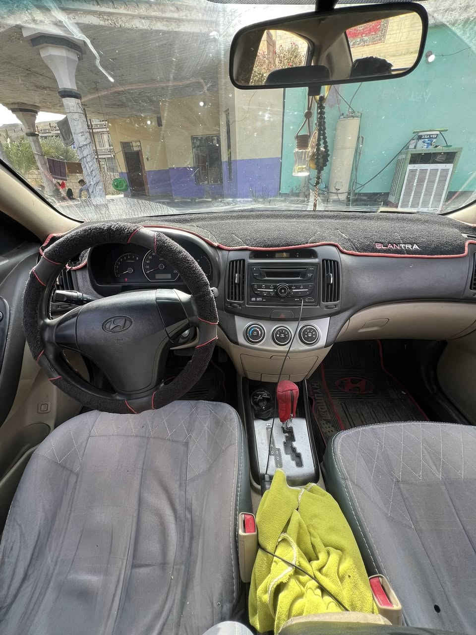 بسم الله الرحمن الرحيم
السلام عليكم سيارة للبيع اللنترة موديل 2011رقم اربيل شرط التحويل راعيها بلمسحك جاهزة من كلشي ترايك للبصرة صورها موجودة وسونار موجود السعر 100 ورقة وبيها مجال ويرهم مقدمة زينة والباقي اقصاط حسب الاتفاق صلاح الدين قرية المسحك الاتصال علرقم  

***********
