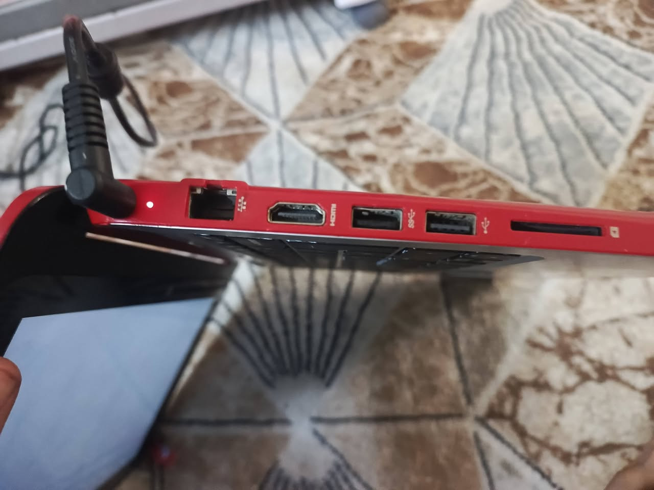 حاسبه HP قلاب ولمس ذاكره 256 تكدر تنزل ببجي وكلشي عليها تعال خاص ادزلك فديو عليها بيها مدخل HD وباقي المنافذ ظاهره بل صور السعر خاص


**إذا كنت صاحب هذا الإعلان وتريد حذفه لأي سبب، رجاءا أرسل رسالة إلى الدعم الفني**