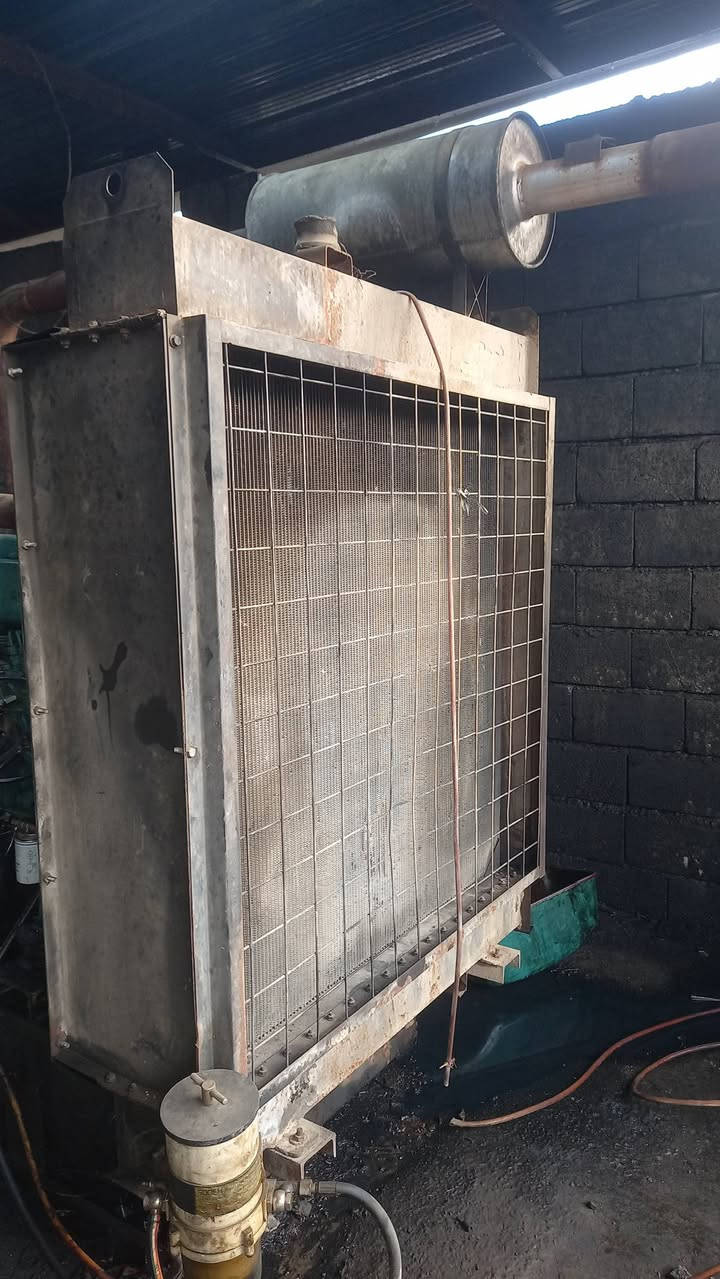 السلام عليكم للبيع مولد شتاير ١٢ ولف راس توليد ٢٥٠ جديده السعر ٥٠ ورقه العنوان صلاح الدين الضلوعيه الرقم الهاتف ***********
