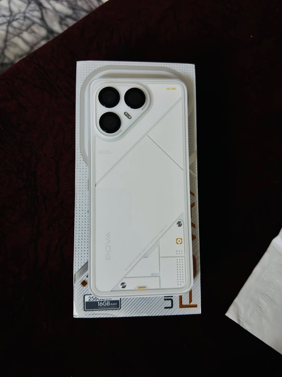 السلام عليكم
جهاز مستخدم Tecno 7 Ultraاوبن بوكس نظافة ١٠٠ بالمية تتوفر وياه كارتونته وشاحنته وملحقاته

نسبة البطارية 100% 
دبل سيم كارت + شريحة الكترونيه
ذاكرته ٢٥٦ جيجا وعشوائية ١٦ جيجا 
سعة البطارية ٦٠٠٠ ملي امب
دقة الشاشة 1.5k بمعدل تحديث ١٤٤هيرتز 
يشغل بوبجي ١٢٠ فريم بالراحة
سرعة الشحن 70 واط سلكي + ٣٠ واط غير سلكي
معالج العاب جبار Mediatic dimensity 8350 

كاميرا ١٠٨ ميغابكسل
الصوت ثنائي يعني ستيريو (دولبي اتموس)

السعر مناسب جدا 300 الف فقط


**إذا كنت صاحب هذا الإعلان وتريد حذفه لأي سبب، رجاءا أرسل رسالة إلى الدعم الفني**
