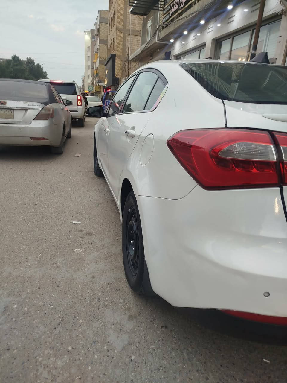 سلام عليكم كيه سيراتو 14اربيل فول مواصفات فتحه تحكم بصمه بيهه سونار موضح بالصور رقم انكليزي سعر ١٢٠ وبيهه مجال مكلف بالنشر العنوان نجف ناحية القادسيه ***********
