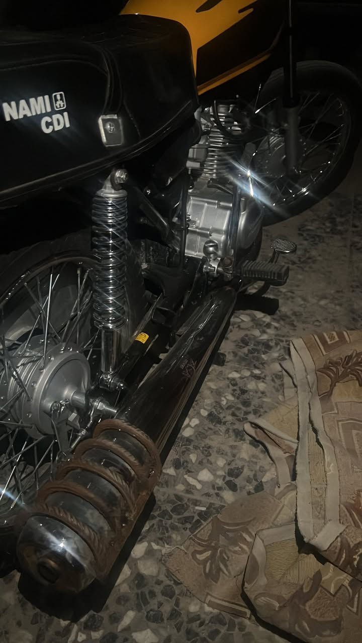 سلام عليكم دراجه اوراق اصولي مديل 13 تعميره جديده دراجه كدامك من كلشي حلوه مكينه جيس 850 بصره قضاء المدينه


**إذا كنت صاحب هذا الإعلان وتريد حذفه لأي سبب، رجاءا أرسل رسالة إلى الدعم الفني**