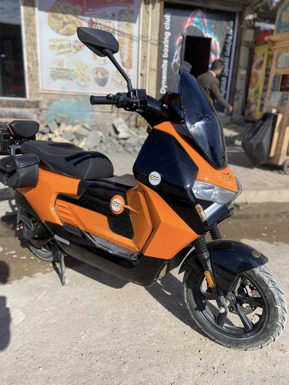 سلام عليكم دراجه ليو من شركت سيزر لمعروفه بكفائتها دراجه بعدها بضمان عل بطاريه دراجه جديده احله من صور ماشيه الف وستميه دراجه ليو معروف بمواصفات بطاريته  ليثيوم 50 امبير تمشيك حقيقي ٩٠ كيلو سرعتها حقيقي ٨٠ دراجه فول لفول مواصفات نضافتها٩٥/١٠٠ (((دراجه بعدها بضمان))) لايت زنون دبل إشاره ترجع بك لدات امامي خلفي سويج وبصمه وكارت ولبقيه معرفه لمواصفات سعرها 1500 وبيها مجال مكان بغداد *********** بي واتساب او خاص 🤍
