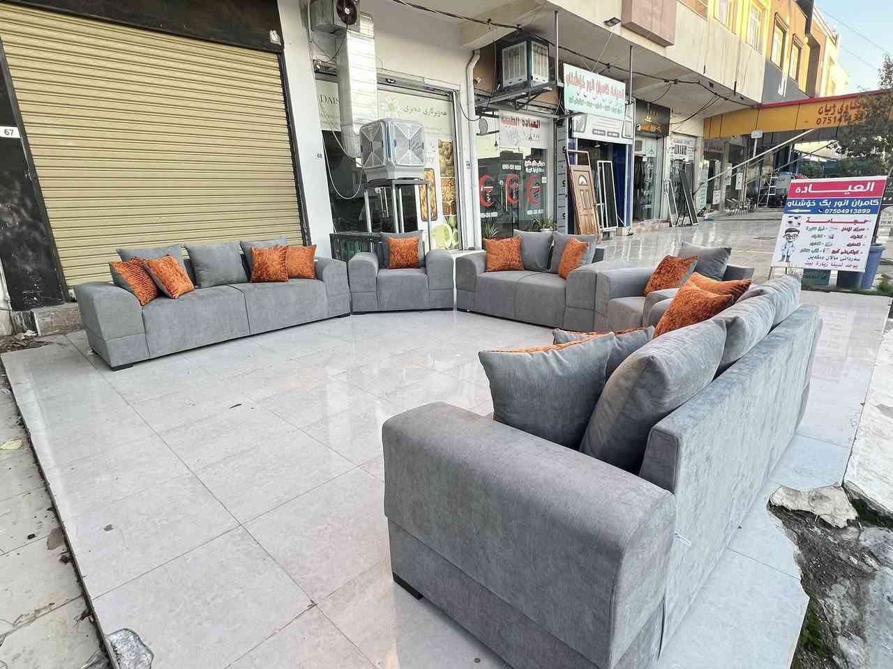 جديد تخم تركي مودرن New🇹🇷{ 10 مقاعد }
ماركة (هوم إستنبول) الماركه قوية كلش ومعروفه
التخم معروف بي  المتانه والراحه بالجلوس 
السعر 790 الف
للاستفسار واتساب ***********
عنوان مجمع شارى ئاندازيان مقابيل فلوريا ستي 
يوجود توصيل جميع محافضات العراق بغداد 150 الف 🚚
