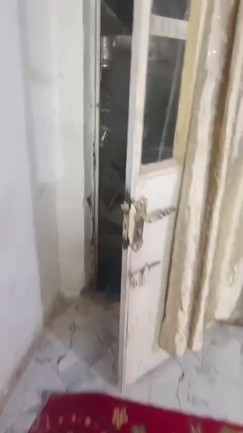 السلام عليكم مكلف بل نشر الاستفسار اتصل ع صاحب البيت
بيت للبيع  مساحه 100متر مربع غرفتين نوم استقبال وصاله وصحيات ومنور بيت نضيف عنوان الحسينيه الراشديه السكلات نهايه  شارع العشره الاف بدايه ١١ شارع مكصوص كاعد شتغلون بي وراح تتبلط الاستفسار اتصل ***********
