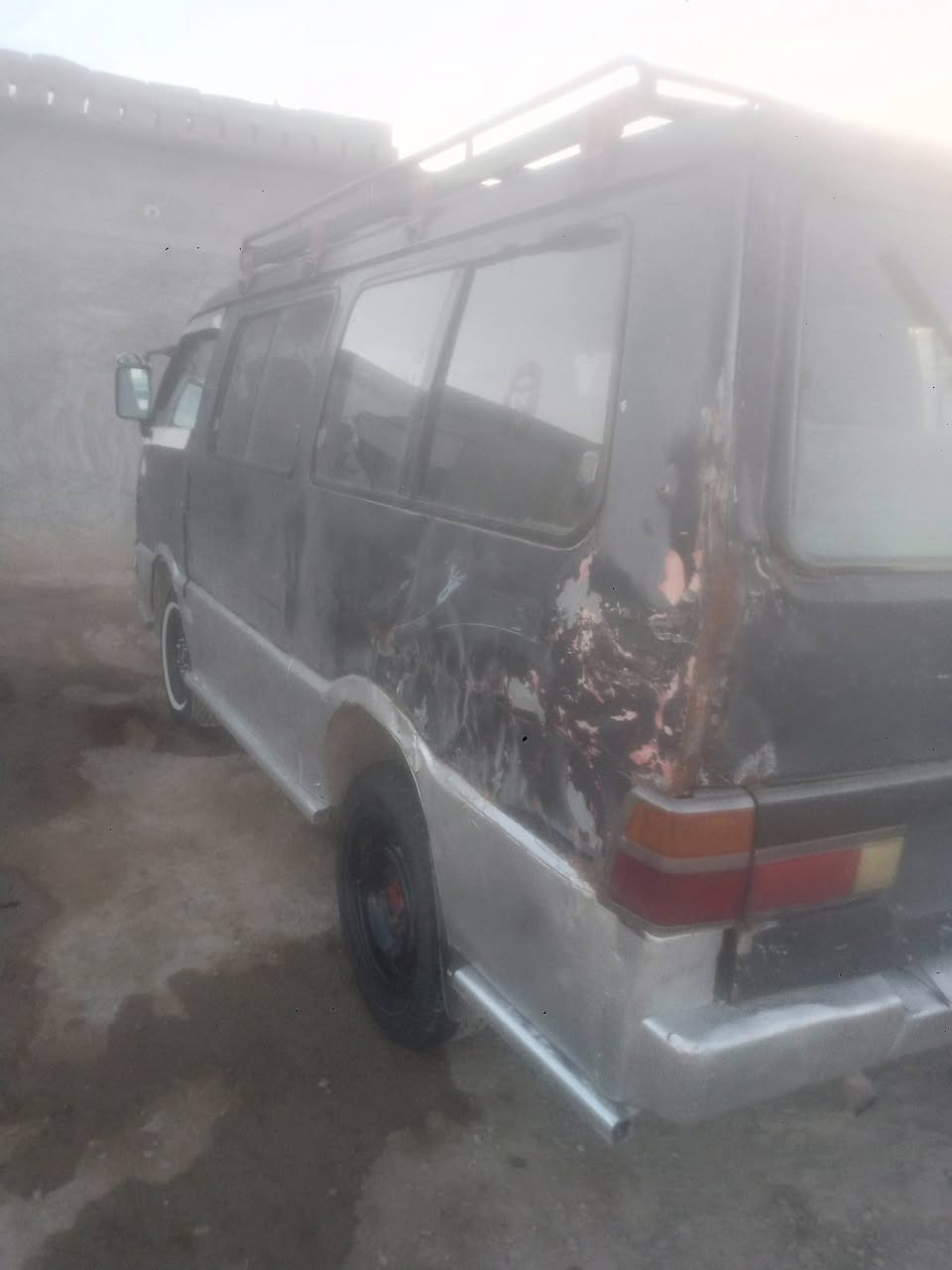 سلام عليكم كيه بسته ٩٤ كير واكسن ومكينه مكفولات ورقم جديد وسنويه ٣١ رقم السياره بغداد بأسمي السعر ٣٥ الرقم ***********
