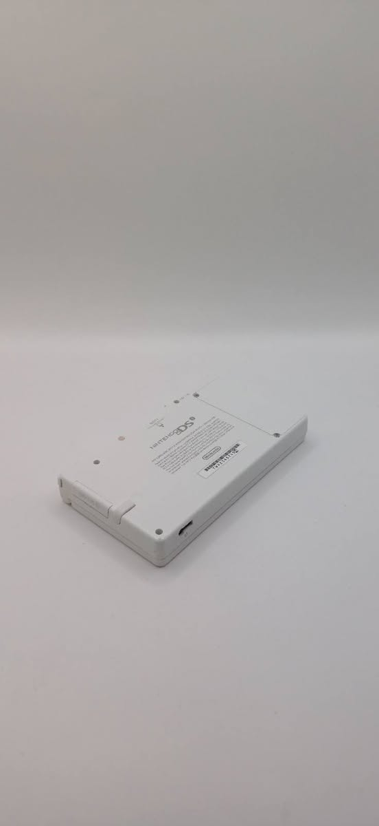 DSi white
٣٢ ذاكرة مهكر
شاحنه 
نصيف جدا
 
توصيل موجود 
٩٠ الف
تعال خاص اذا تريد


**إذا كنت صاحب هذا الإعلان وتريد حذفه لأي سبب، رجاءا أرسل رسالة إلى الدعم الفني**