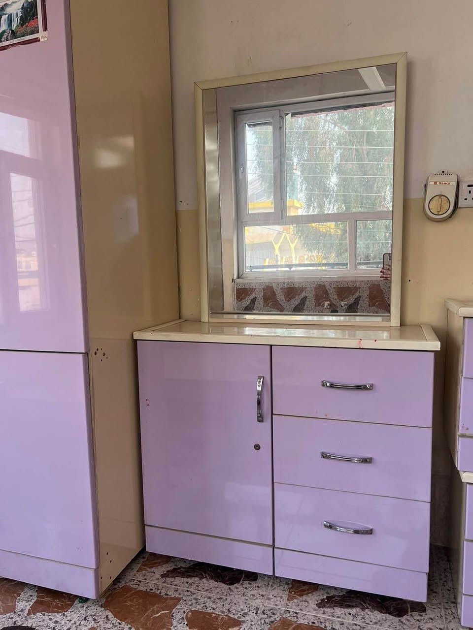 کانتۆرێکی دوو  دەرگا لەگەل دوو کۆمەدی و مێز تەوالید أربيل, العراق


**إذا كنت صاحب هذا الإعلان وتريد حذفه لأي سبب، رجاءا أرسل رسالة إلى الدعم الفني**