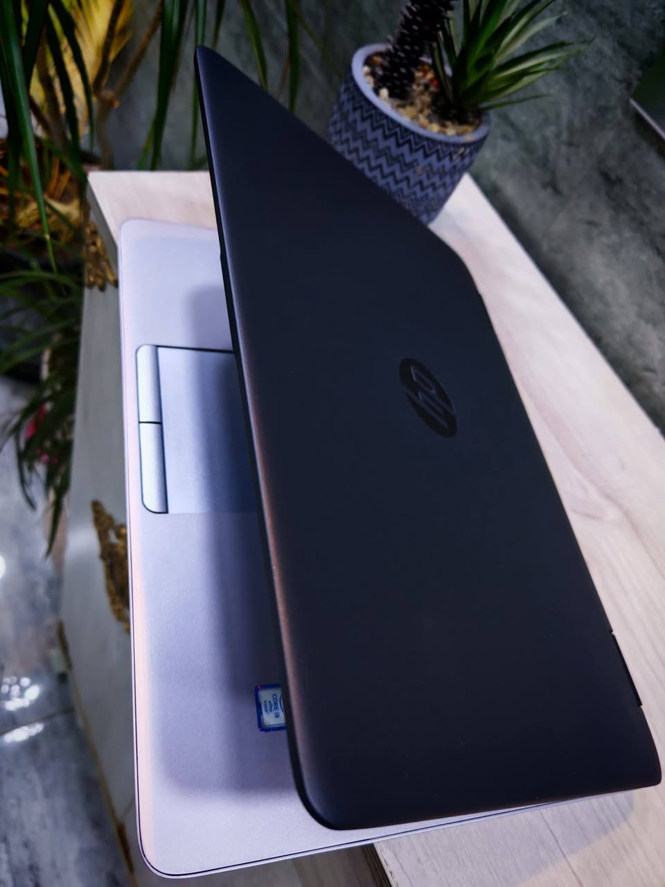 ١٨٥ الف دينار عراقي بس السعر نهائي 
HP probook 640الجيل السادس موديل مميز مناسب للدراسة والتصفح و البرامج المكتبية والطباعة 
 للتواصل *********** يوجد اسعار خاصة للمكاتب توصيل لجميع محافظات العراق 
……………………
✓ المعالج Core i5-6200u
✓ ذاكرة الوصول العشوائي (الرام) 8GB 
✓ التخزين( الهارد) SSD 256GB  
✓ مقاس شاشة(حجم الشاشة)  14 انج
✓ كيبورد  عربي انكليزي 
…………………………………
