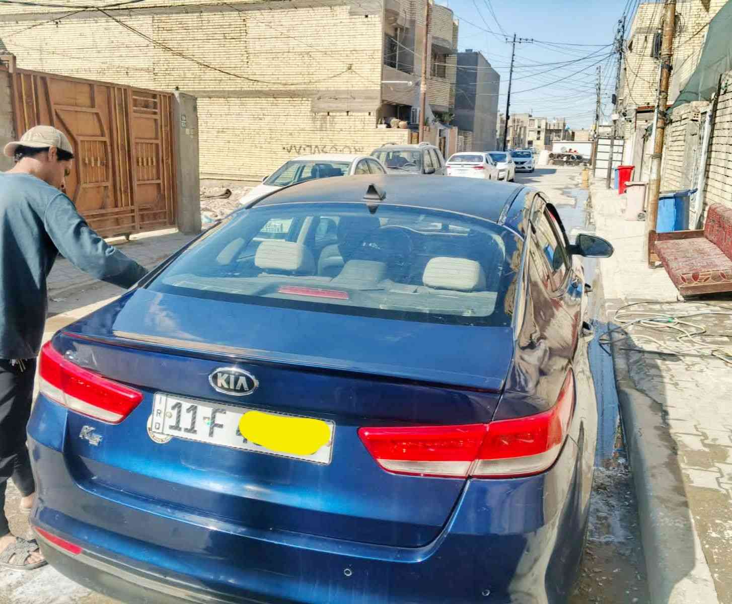 ابيع صبغ عام اوبتما موديل 2018 لون مميز حادثها من امريكا جدآ بسيط وهنا صار بيها شخوط وطخطخات ونصبغت عام ومكفولة من العيب الشرعي كير محرك تخم تاير خير من الله سيارة مال بيت وجناي السعر 103وبي مجال مكاني بغداد الامين الثانية***********
