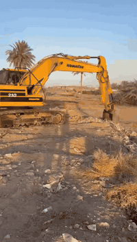 مكلف بلنشر فقط حفاره داش7للبيع جاهزه مابيها اي نقص  مصبوغه عام بيها وك...