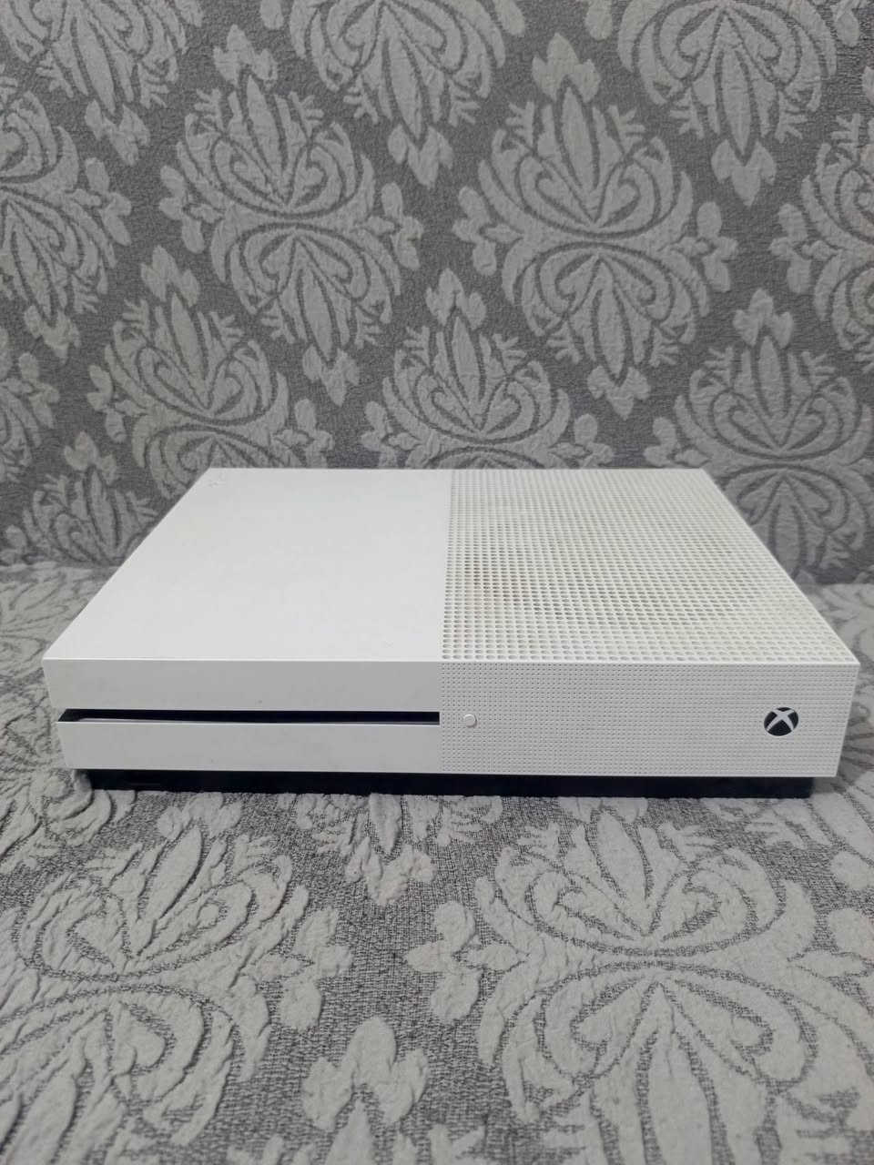 السلام عليكم
Xbox One S/500GB

نضيف جداً وكامل ملحقات 
لوك ستيكر ما مفتوح
النضافه گدامكم بلصور 👇🏿

سعر الجهاز 170 و بي مجال للشراي

يوجد توصيل 6 محافظات 

5 لبغداد


**إذا كنت صاحب هذا الإعلان وتريد حذفه لأي سبب، رجاءا أرسل رسالة إلى الدعم الفني**