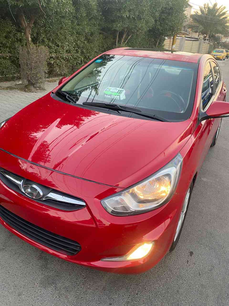 اكسنت مديل ٢٠١٥ خليجي سياره رقم بغداد
سياره جديده ما نقصه اي شي 
ماشي ١٦٠ كيلو متر 
سياره فول موصفات فتحه 
مكان بغداد جديده 
رقم ***********
سعر ٩٠ و بيه مجال حك جيه
