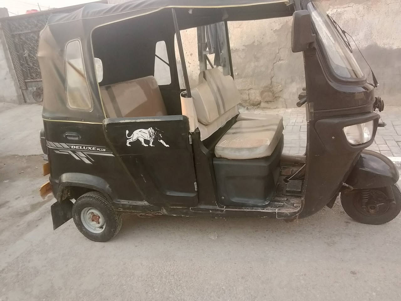 السلام عليكم تي في اس أوراق موديل 21 مكينه مفتوحة مره وحده البدي بيه طخات راجعه علبارد السعر 4900. بصره حي الحسين. ***********
