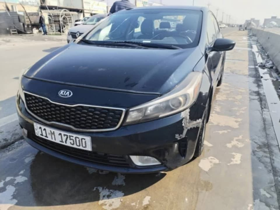 للبيع فقط 
كيا فورتي 2018 أمريكي 
مكينه 2000 دوش المرغوب 
الكير المرغوب 
حادثها مرفق مع الصور 
فتح جاملغات بدون ضربه 
وصبغت ربع دعاميه الاماميه 
وربع دعاميه الخلفيه 
وبيها بارد باب الخلفي 
تبريد تدفئة 
كهربائيات 
تخم تاير 
جاهزه 
العنوان بغداد حي النصر 
***********
واتساب

