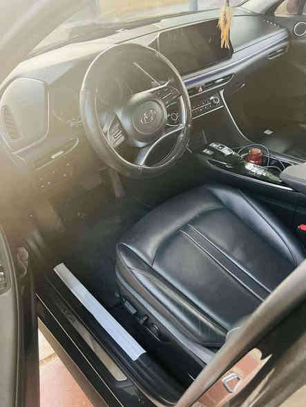 السلام عليكم 
سوناتا وارد كوري غاز بلادي 
مكفولة كفالة عامة موديل ٢٢ السيارة جدا نظيفة و حلوة تايرات جدد رقم بغداد 
 حدادية جديدة 
المواصفات 
تحديد مسار 
قيادة ذاتية 
تبريد و تدفئة كشن السايق و الصدر 
كشن السايق كهربائي 
تدفئة بالستيرن 
دكتات تبريد خلفية 
انارة محيطية ٧ اللوان داخلية 
توقف ذاتي 
رادار امامي و خلفي 
السعر المطلوب ١٨٥ و بيها مجال للمشتري ان شاء الله 
الأرقام 
***********
***********
